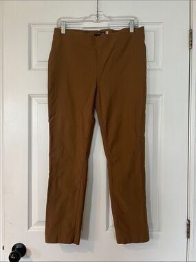 crosby. Straight-Leg Pants in Warm Brown